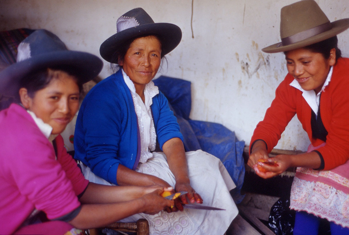Llupa Ladies Huaraz Peru