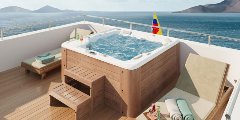 Galapagos Angel Sundeck And Jacuzzi Galapagos Islands