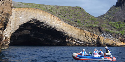 Cave Punta Vicente Roca Isabela Galapagos