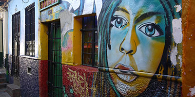 lady grafitti bogota colombia