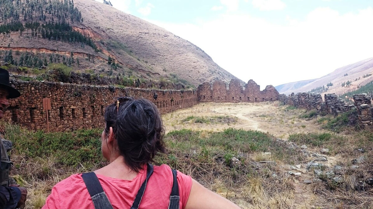 Looking at Kallanka ruins Incallajta Bolivia